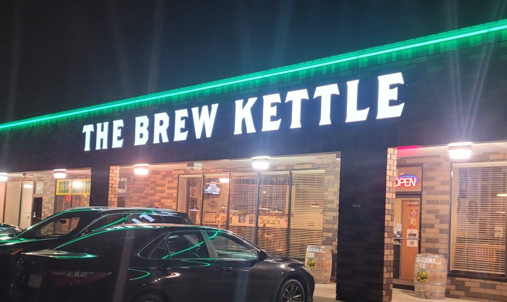 The Brew Kettle Strongsville OutdoorLighting3
